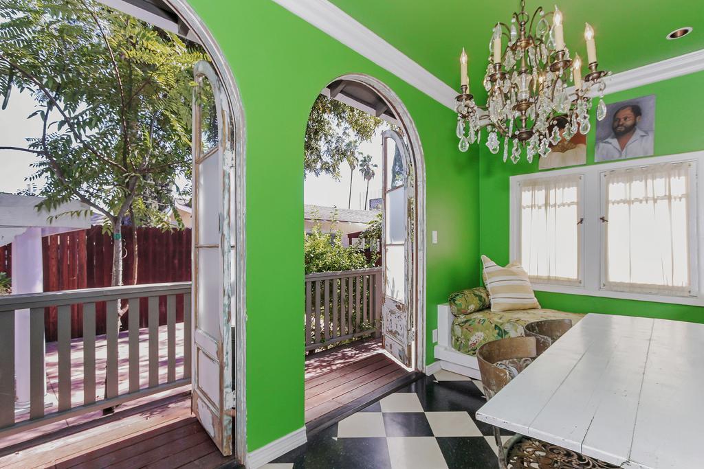 Hollywood Cottages * Los Angeles